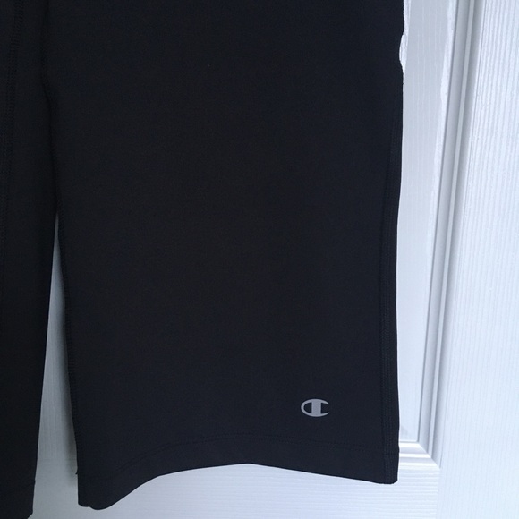 Champion small black cropped leggings - Picture 2 of 8